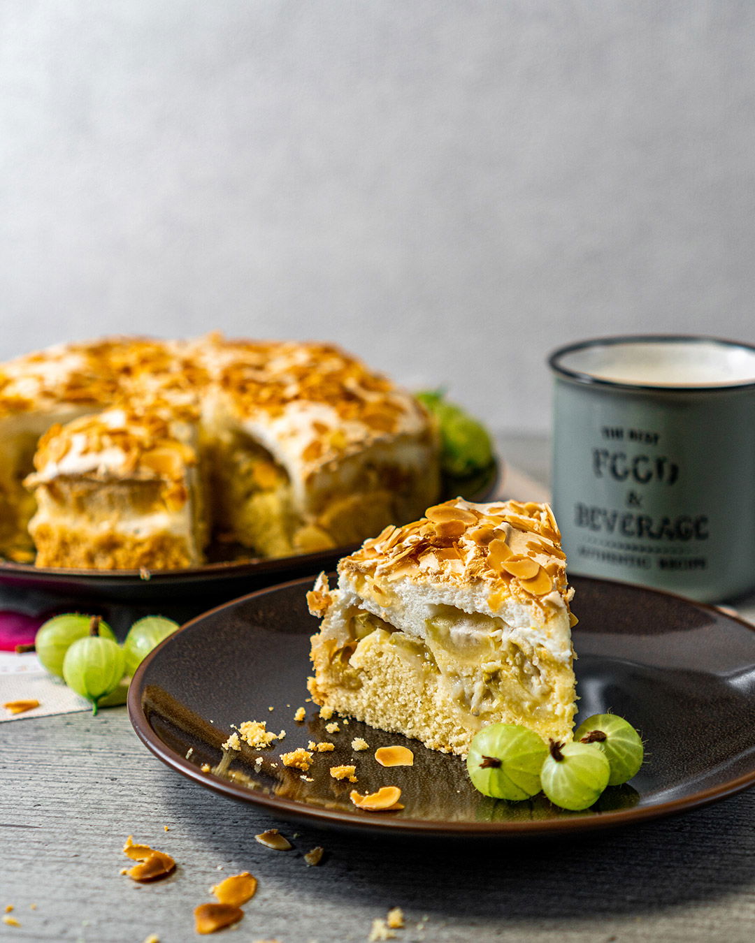 Stachelbeerkuchen mit Baiser - das wohl einfachste Rezept aus 5 Zutaten!