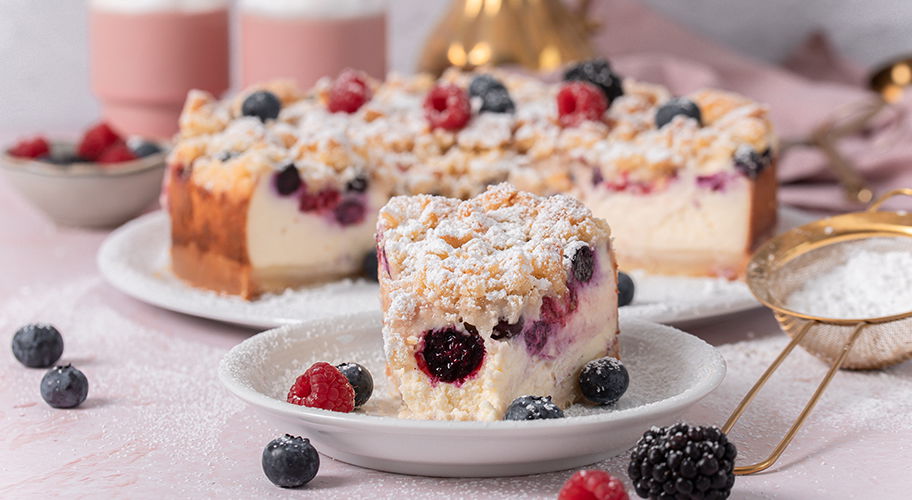 Cremiger Beeren Streusel Käsekuchen