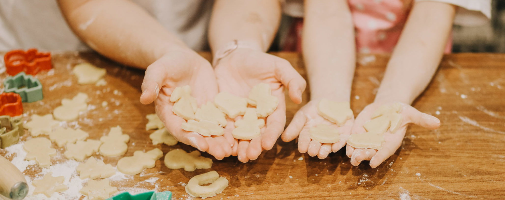 Warum backen wir Weihnachtsplätzchen? Eine beliebte Tradition!